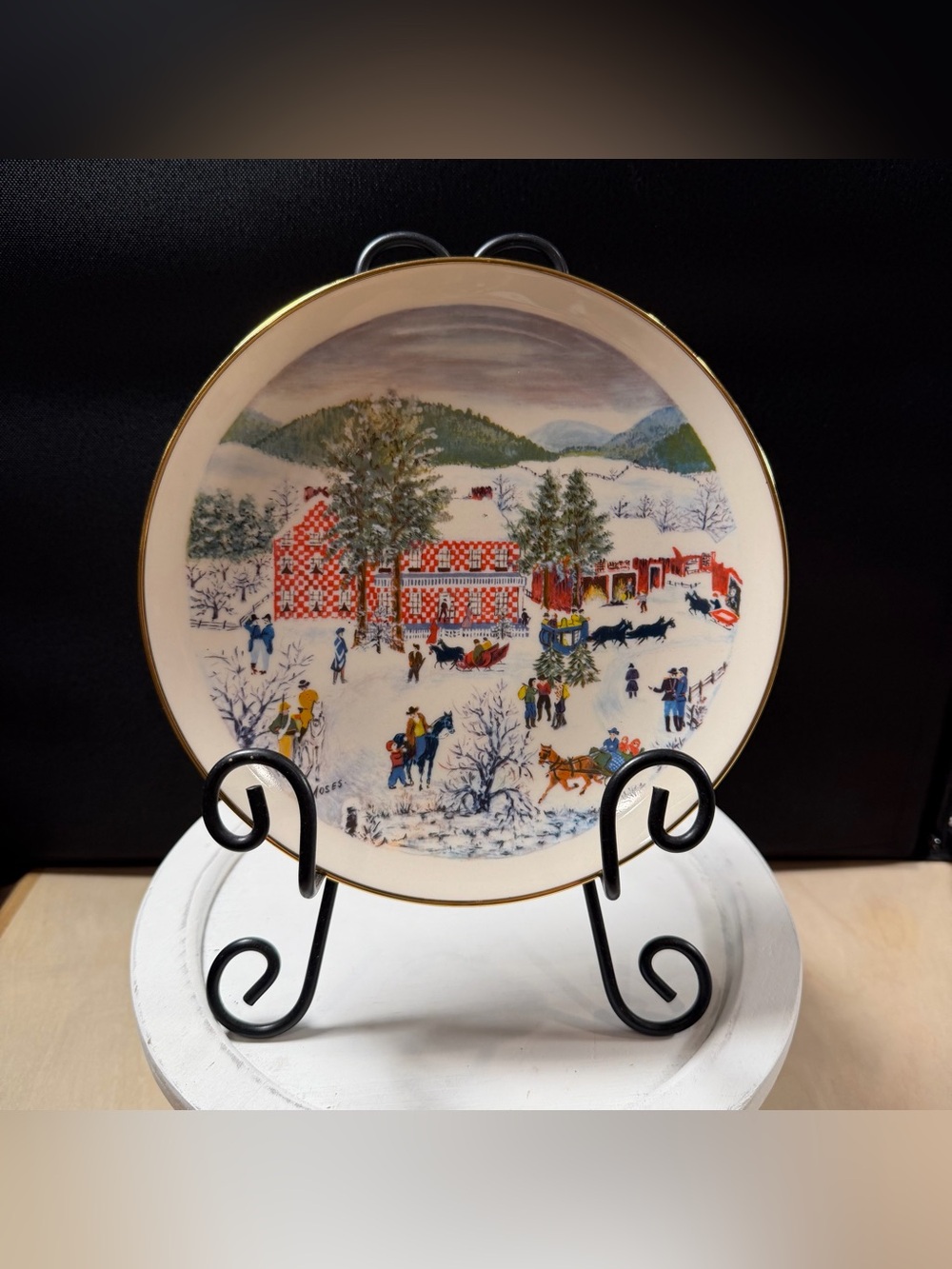 1975 Ridgewood Fine China Grandma Moses The Old Checkered House ChristmasPlate